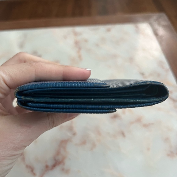 Louis Vuitton Epi Blue Tassil Leather Elise Bifold Wallet MI0962 - Picture 4 of 16